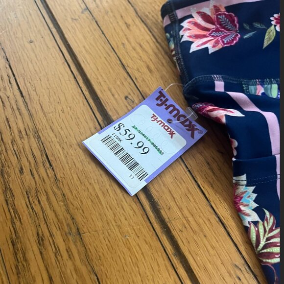 Bright Floral Designer Leggings/Yoga Pants - Picture 4 of 5